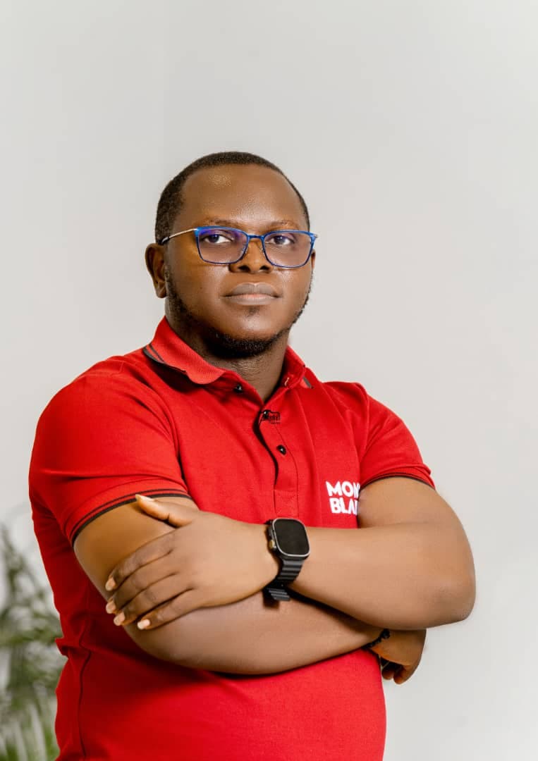 Portrait of Effansa Simon Balemba, Founder and CEO of Fluide