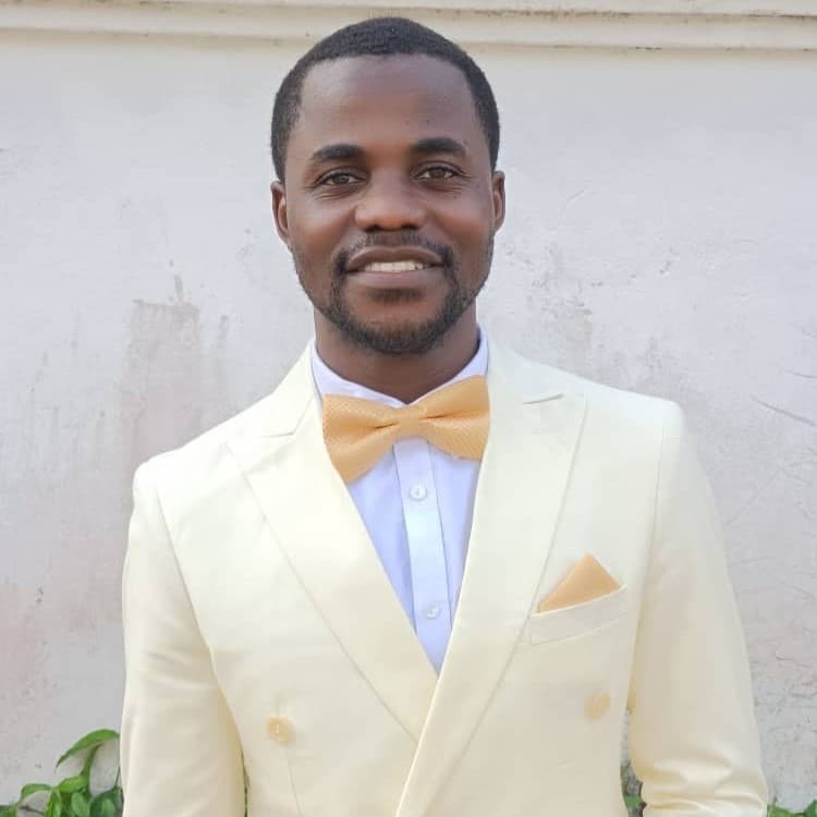 Portrait of Kambang Sinclaire, Co-Founder and CTO of Fluide